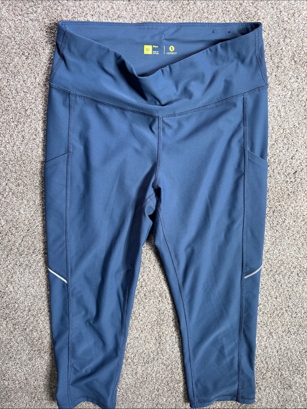 Xersion Blue Athletic Capri Leggings size M